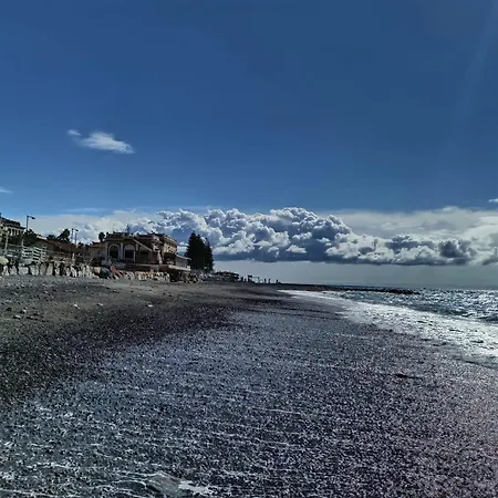 Casa Odello And The Sea Bordighera